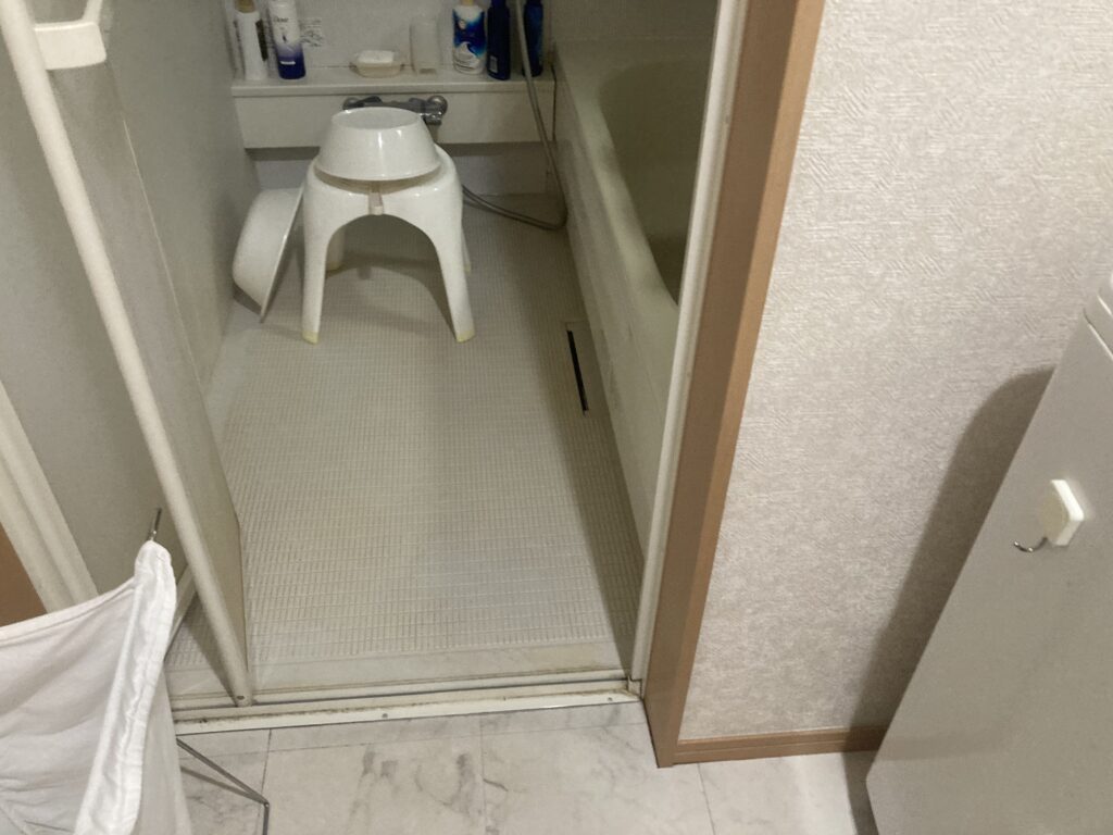 浴室は経年による劣化がありました。