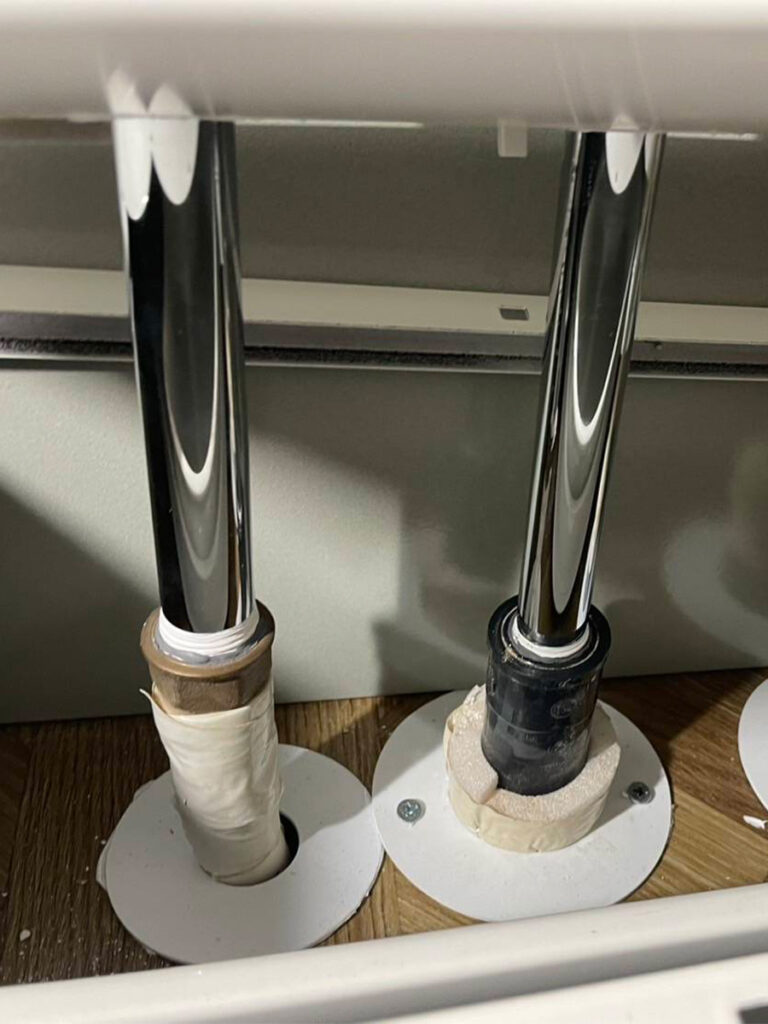 洗面台配管工事
