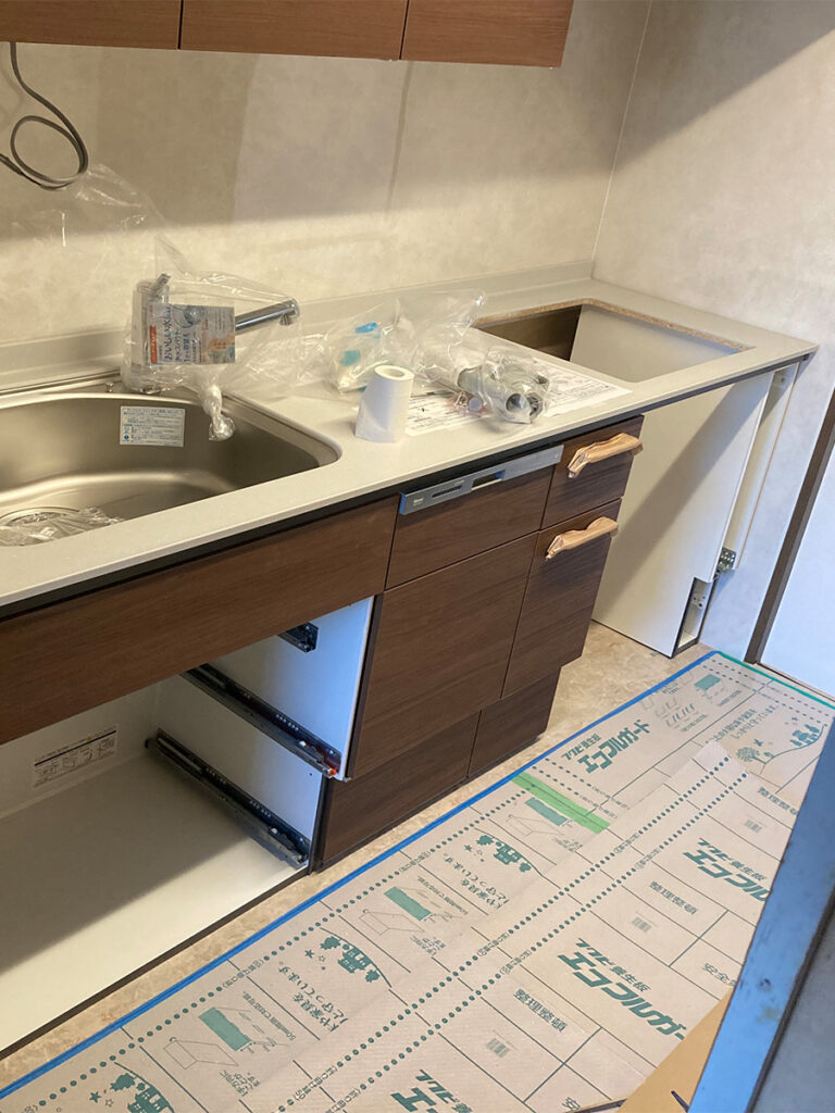 キッチン組み立て