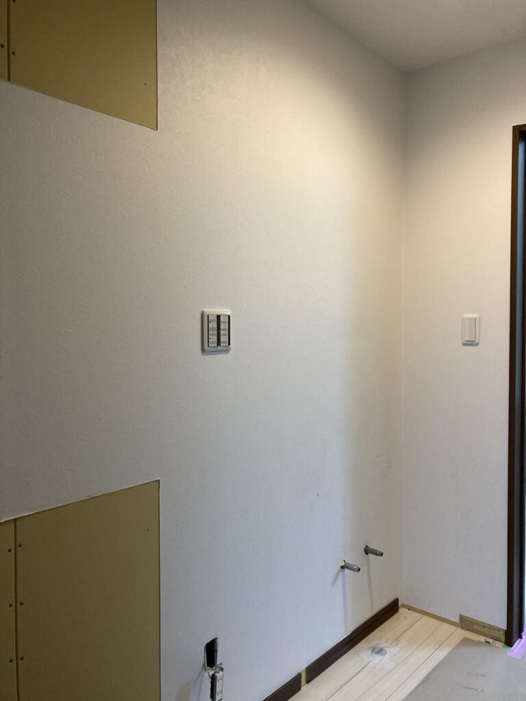クロス貼り替え