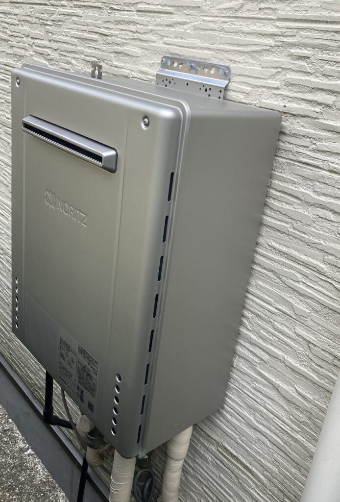 高効率給湯器のエコジョーズに交換です。