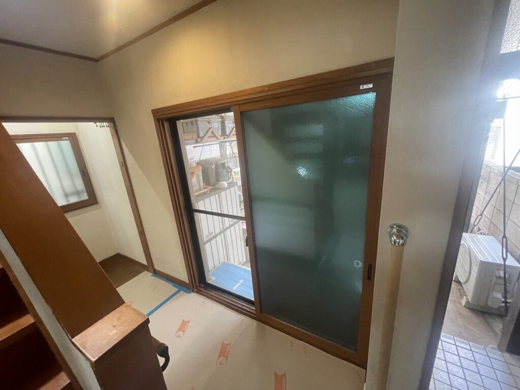 他の部屋のサッシは内窓で断熱性が向上し快適に。
