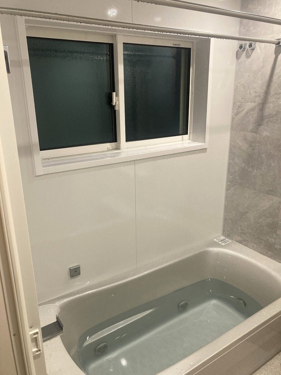 肩腰ほぐれ、床まですっきり　上質な浴室とトイレ、キッチン水栓のリフォームで水廻りをキレイに