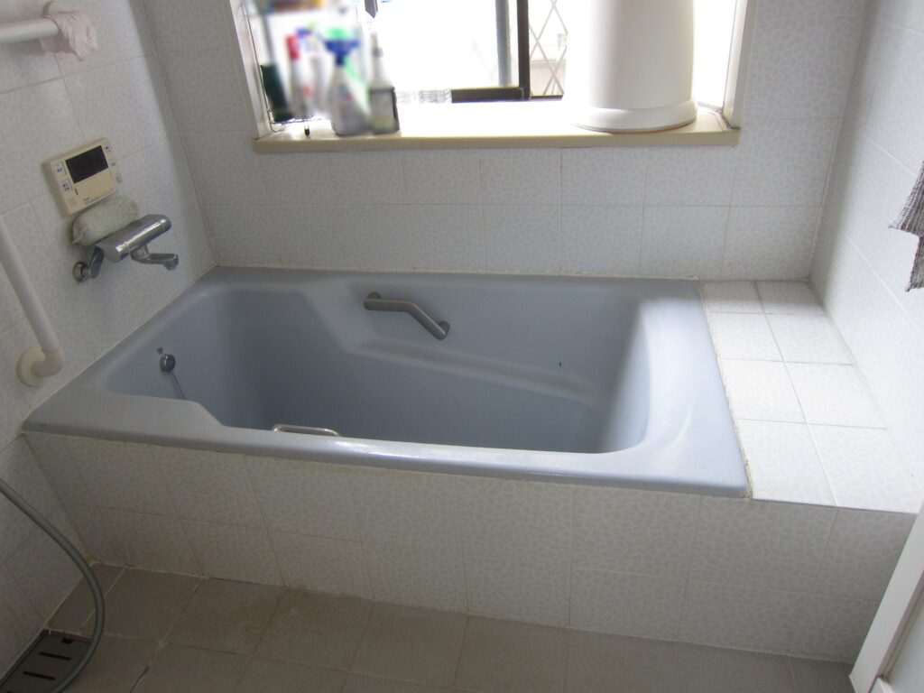 在来浴室でした。寒さが気になります。