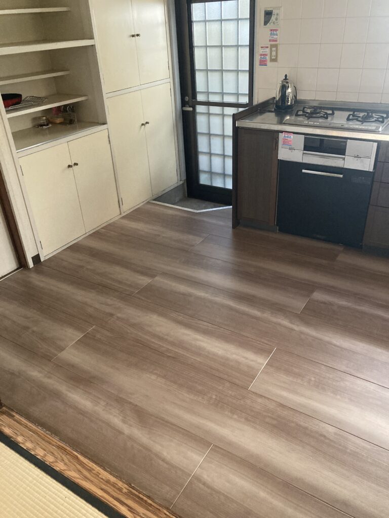 床が沈むのを直したい。原因はシロアリ　床修繕工事