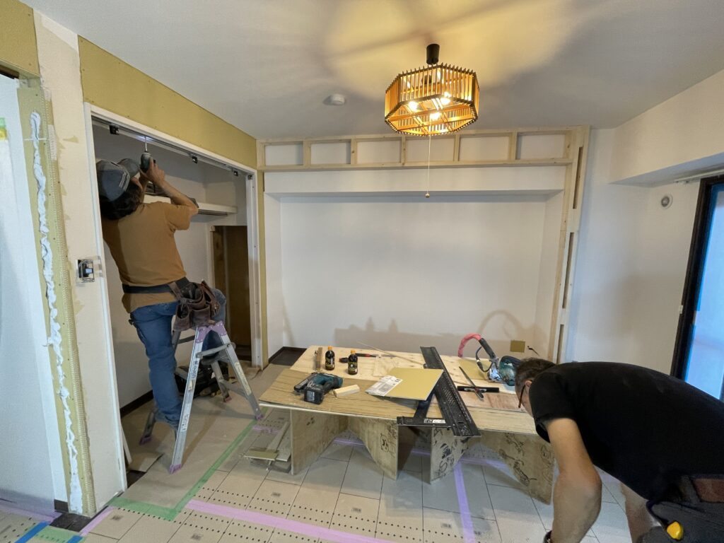 クローゼット施工中