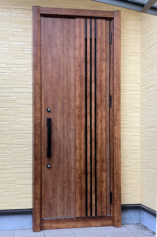 助成金を利用して 玄関ドアと窓を断熱リフォーム