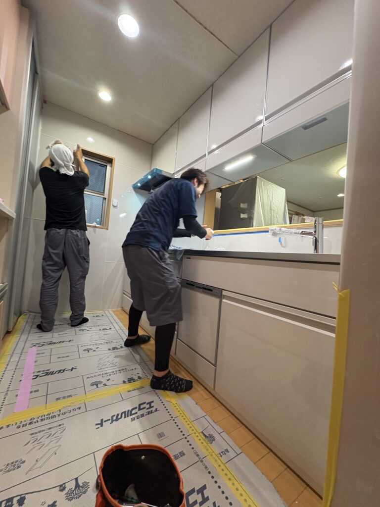 キッチン組立作業